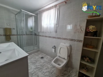 Moradia T4 para Venda em Vila Cã