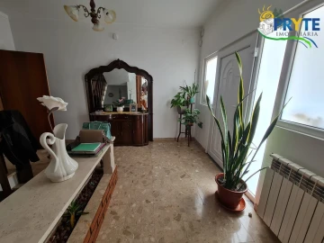 Moradia T4 para Venda em Vila Cã