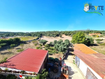 Moradia T4 para Venda em Vila Cã