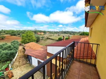 Moradia T4 para Venda em Vila Cã