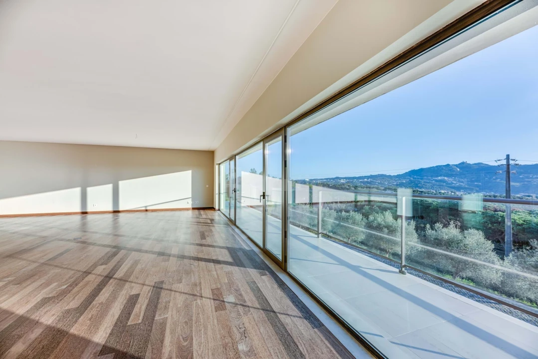 Apartamento T3 para Arrendamento em Agualva e Mira-Sintra Foto 2