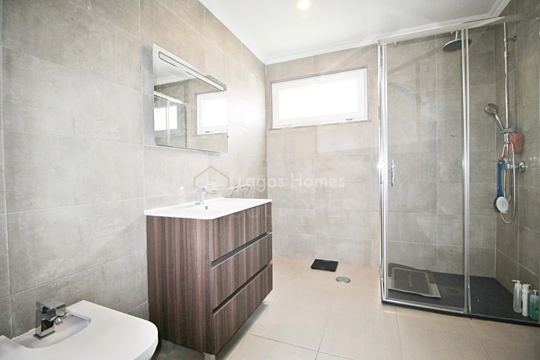 Moradia T5 para Venda em Póvoa de Santo Adrião e Olival Basto Foto 18