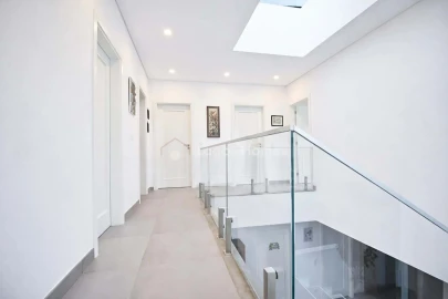 Moradia T5 para Venda em Póvoa de Santo Adrião e Olival Basto