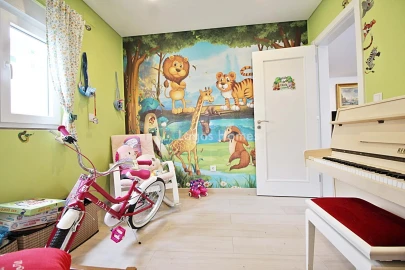 Moradia T5 para Venda em Póvoa de Santo Adrião e Olival Basto