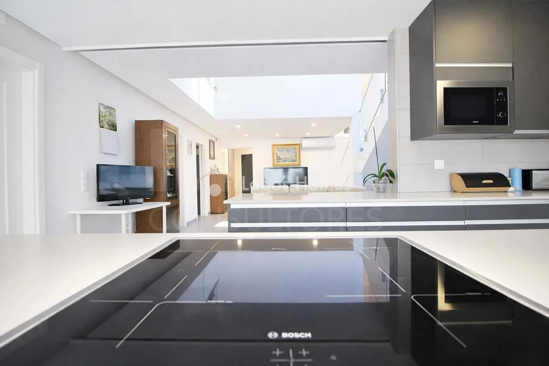 Moradia T5 para Venda em Póvoa de Santo Adrião e Olival Basto Foto 11