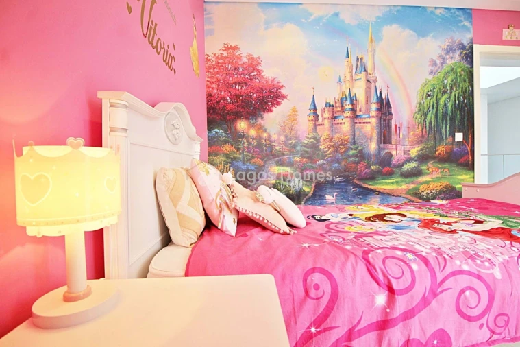 Moradia T5 para Venda em Póvoa de Santo Adrião e Olival Basto Foto 31