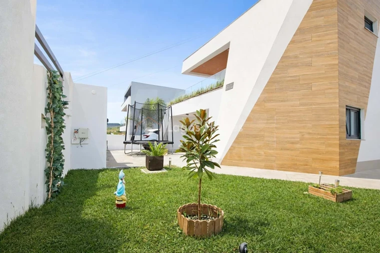 Moradia T5 para Venda em Póvoa de Santo Adrião e Olival Basto Foto 7