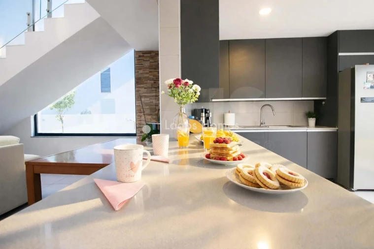 Moradia T5 para Venda em Póvoa de Santo Adrião e Olival Basto Foto 9