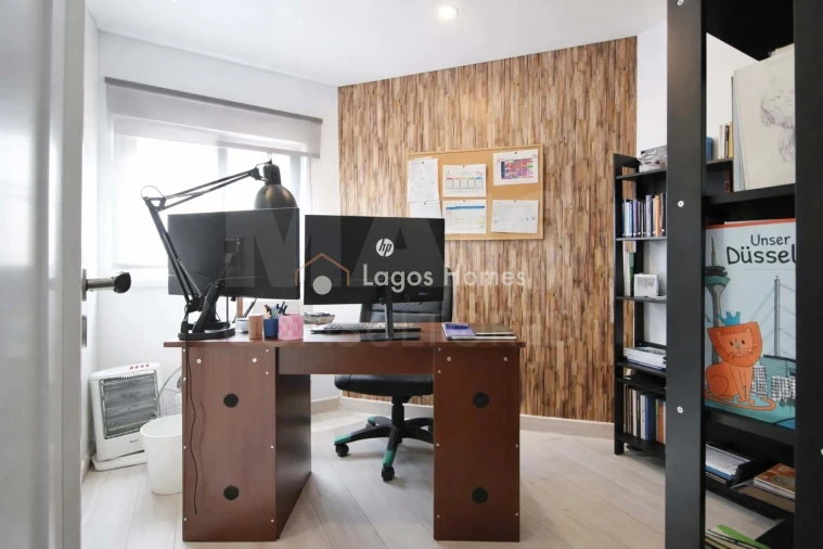 Moradia T5 para Venda em Póvoa de Santo Adrião e Olival Basto Foto 16