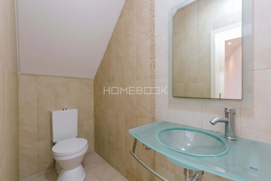 Apartamento T2 para Arrendamento em Santo António Foto 7