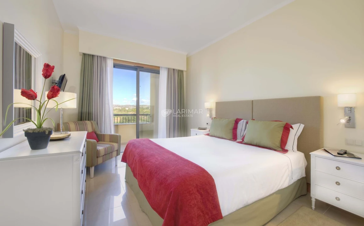 Apartamento T2 para Venda em Quarteira Foto 6