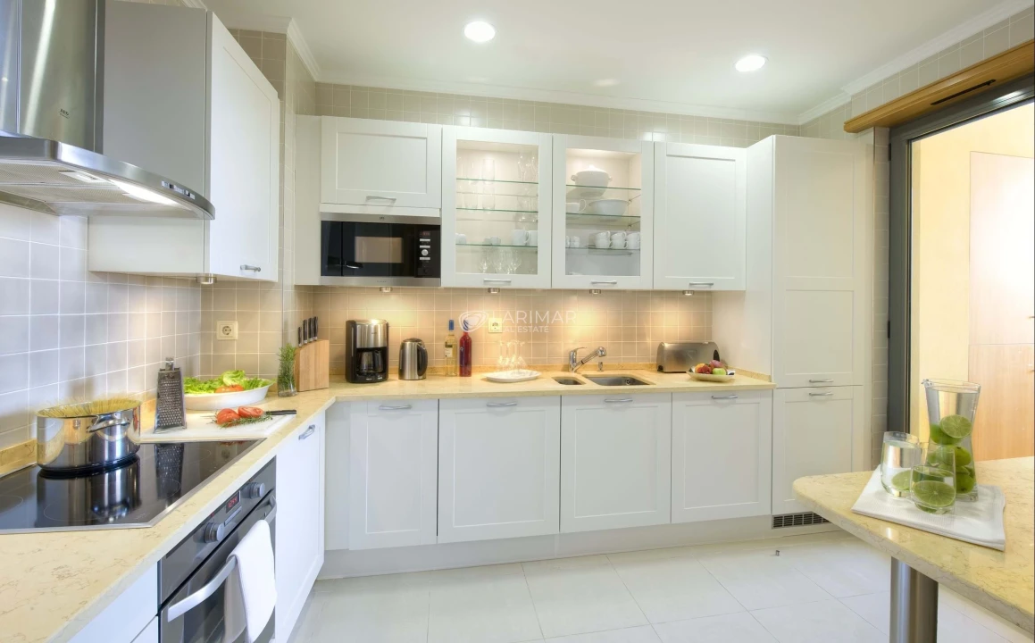 Apartamento T2 para Venda em Quarteira Foto 2