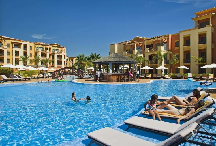 Apartamento T2 para Venda em Quarteira Foto 3