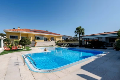 Moradia T6 para Venda em Folgosa