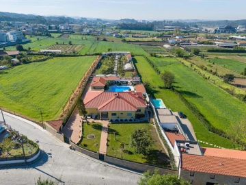 Moradia T6 para Venda em Folgosa