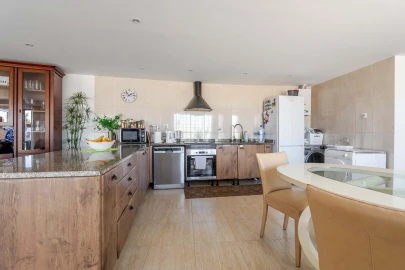 Moradia T6 para Venda em Folgosa