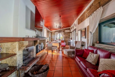 Moradia T6 para Venda em Folgosa