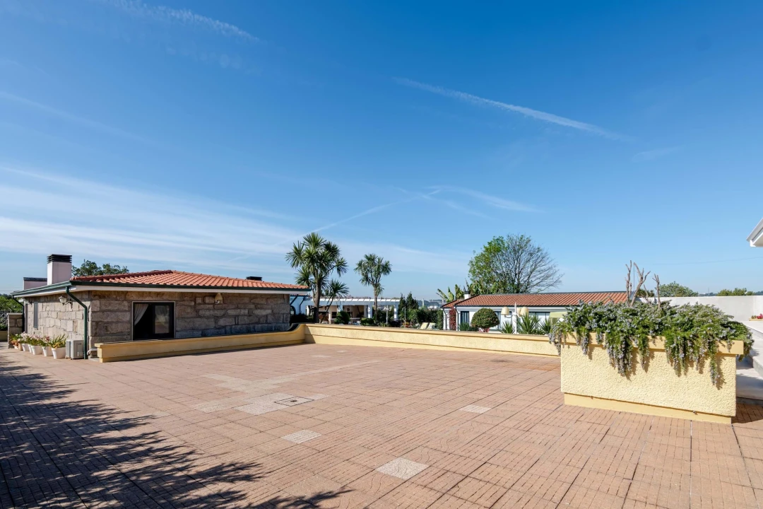 Moradia T6 para Venda em Folgosa Foto 6