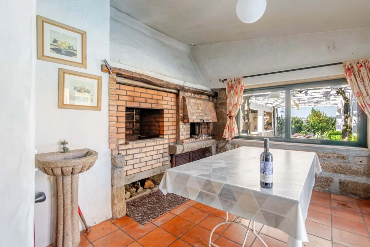 Moradia T6 para Venda em Folgosa Foto 91