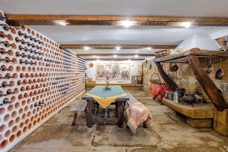 Moradia T6 para Venda em Folgosa Foto 93