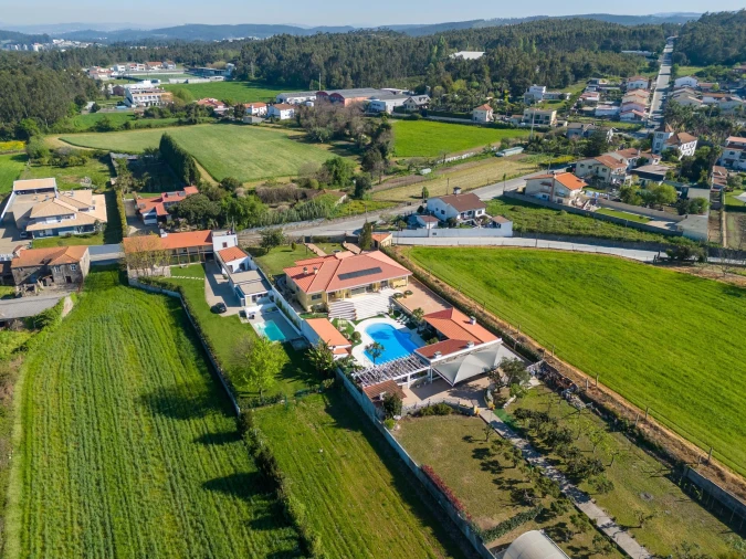 Moradia T6 para Venda em Folgosa Foto 3