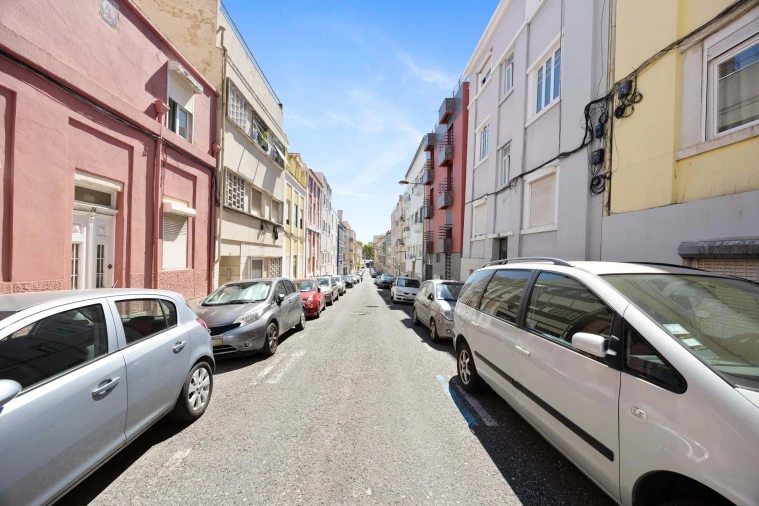 Negócio para Venda em Areeiro Foto 17