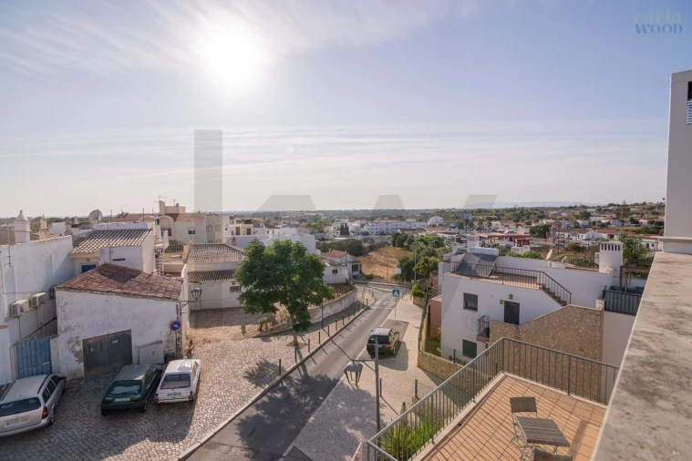 Moradia T3 para Venda em Guia Foto 57