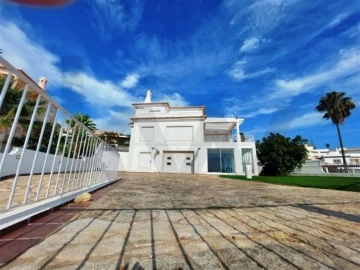 Moradia T4 para Arrendamento férias em Albufeira e Olhos de Água