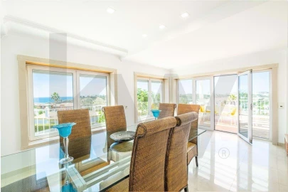 Moradia T4 para Arrendamento férias em Albufeira e Olhos de Água