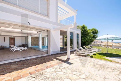 Moradia T4 para Arrendamento férias em Albufeira e Olhos de Água