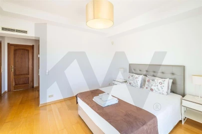 Moradia T4 para Arrendamento férias em Albufeira e Olhos de Água