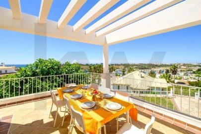 Moradia T4 para Arrendamento férias em Albufeira e Olhos de Água