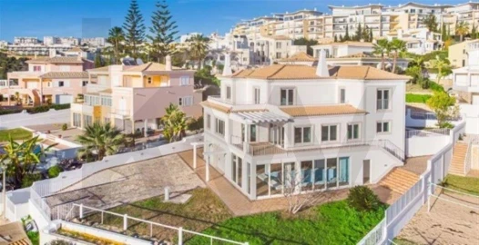 Moradia T4 para Arrendamento férias em Albufeira e Olhos de Água