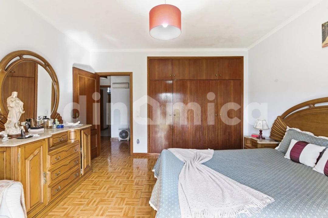 Apartamento T2 para Venda em Vermoim Foto 16