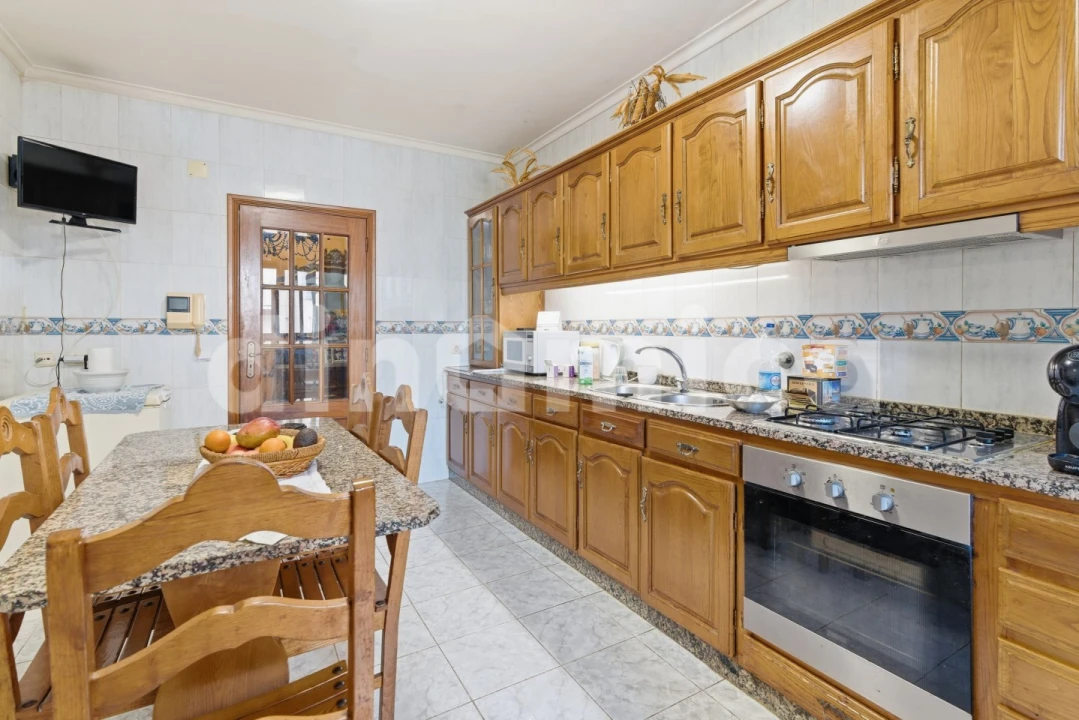 Apartamento T2 para Venda em Vermoim Foto 5