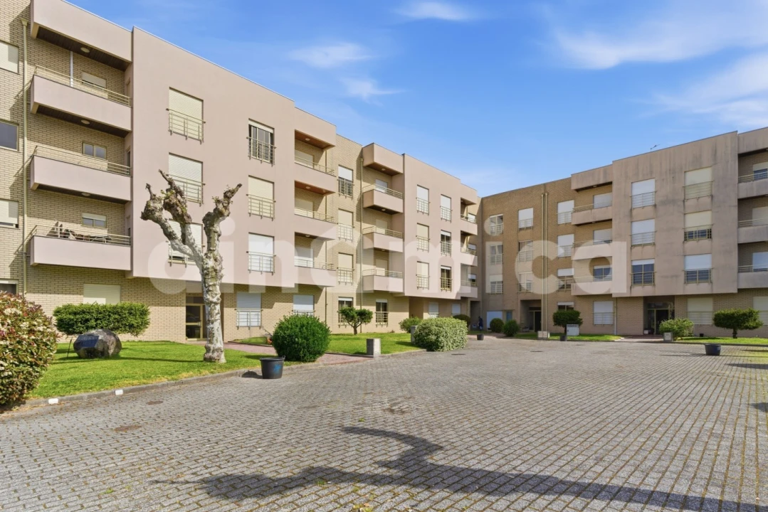 Apartamento T2 para Venda em Vermoim Foto 1