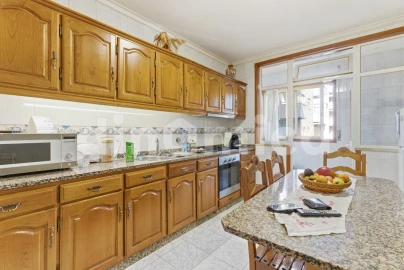 Apartamento T2 para Venda em Vermoim