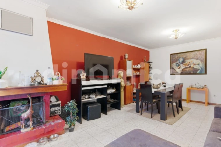 Apartamento T2 para Venda em Vermoim Foto 9