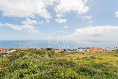 Terreno para Venda em Estreito da Calheta