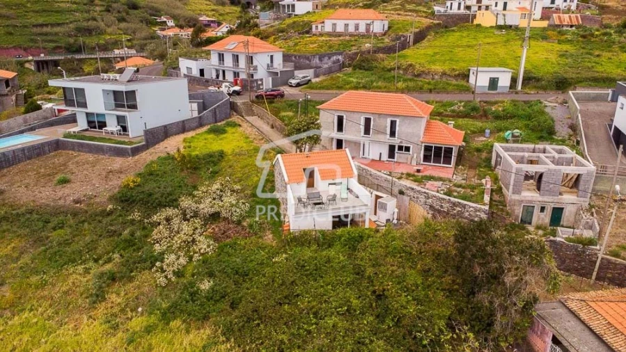 Terreno para Venda em Estreito da Calheta Foto 4