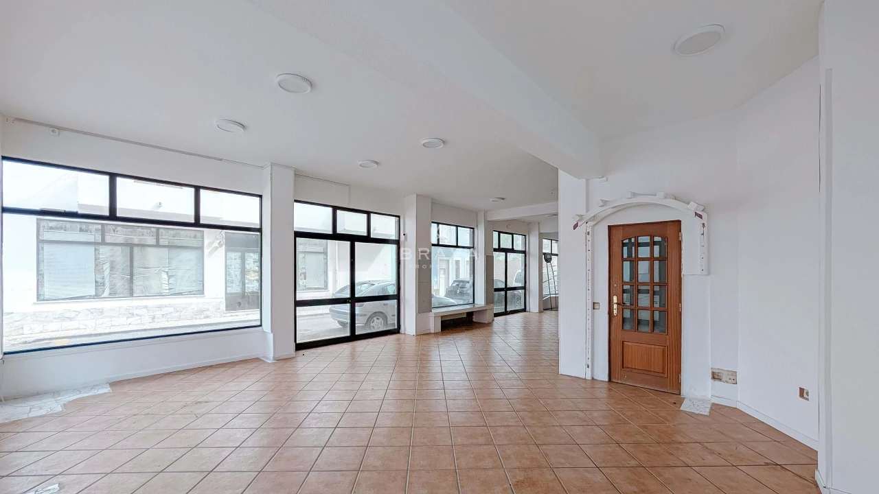 Negócio para Arrendamento em Armação de Pera Foto 3