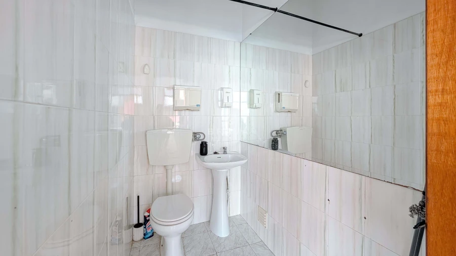 Negócio para Arrendamento em Armação de Pera Foto 10