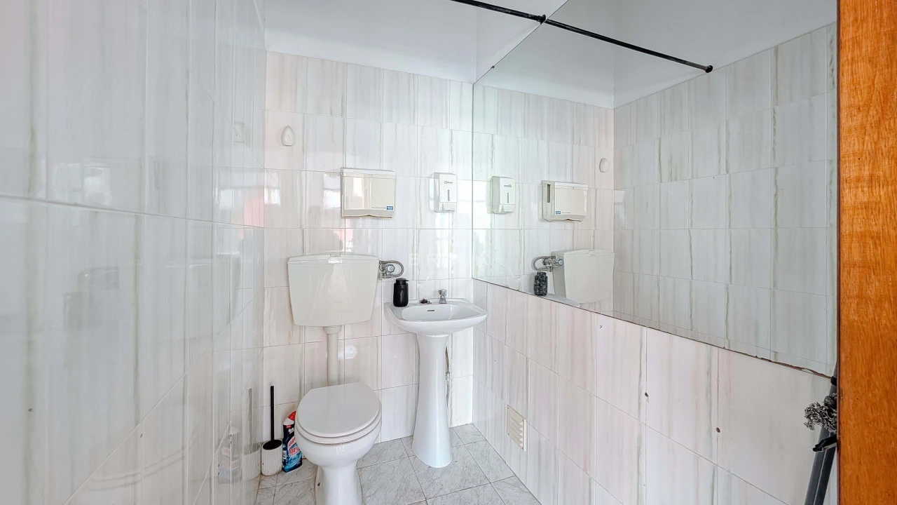 Negócio para Arrendamento em Armação de Pera Foto 10