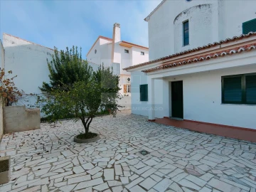 Moradia T4 para Venda em Vila Nova de São Bento e Vale de Vargo