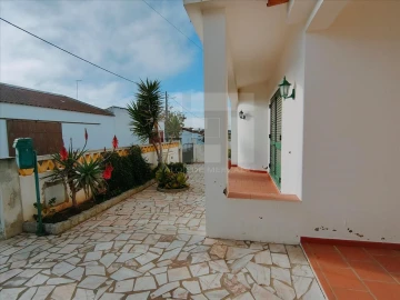 Moradia T4 para Venda em Vila Nova de São Bento e Vale de Vargo