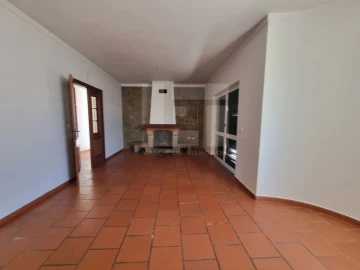 Moradia T4 para Venda em Vila Nova de São Bento e Vale de Vargo