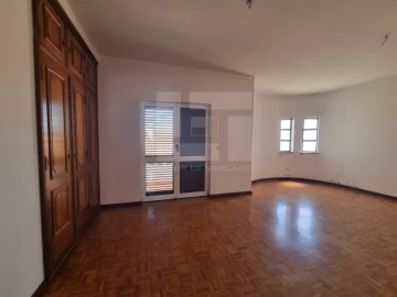 Moradia T4 para Venda em Vila Nova de São Bento e Vale de Vargo