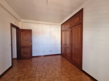 Moradia T4 para Venda em Vila Nova de São Bento e Vale de Vargo