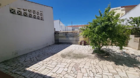 Moradia T4 para Venda em Vila Nova de São Bento e Vale de Vargo