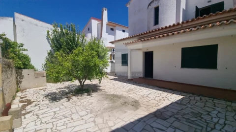 Moradia T4 para Venda em Vila Nova de São Bento e Vale de Vargo